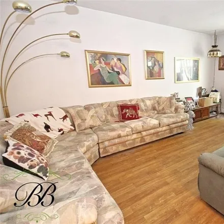 Image 2 - 2034 East 58th Street, New York, NY 11234, USA - Condo for sale