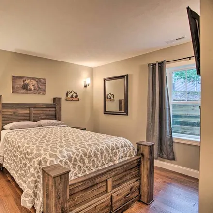 Rent this 4 bed house on Massanutten Dr in McGaheysville, VA