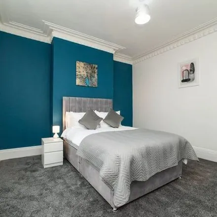 Image 1 - Dunholme Road, Newcastle upon Tyne, NE4 6XE, United Kingdom - Apartment for rent