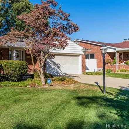 Image 3 - 26680 Lawrence Drive, Dearborn Heights, MI 48127, USA - House for sale