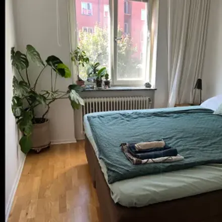 Rent this 1 bed room on Luntmakargatan in Stockholm, Sweden