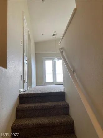 Image 2 - 5555 Parlay Way, Las Vegas, NV 89122, USA - Townhouse for sale