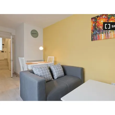 Rent this 1 bed apartment on Auburn Villas in Rathgar, Dublin