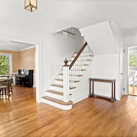 Image 4 - 65 Sound View Drive, Greenwich, CT 06830, USA - House for sale
