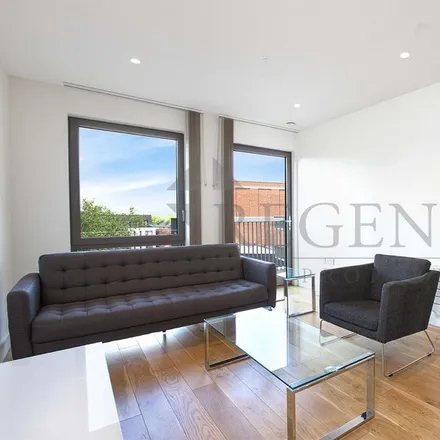 Rent this 2 bed apartment on Rathbone Market in London, E16 1EH