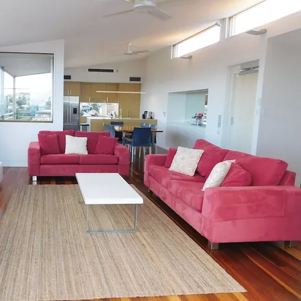 Rent this 4 bed house on Clovelly NSW 2031