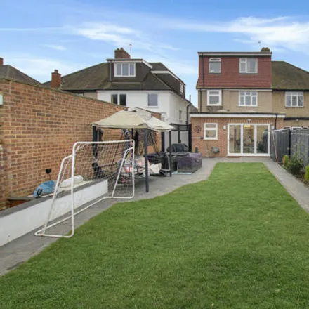 Buy this 5 bed duplex on Syon Park Gardens in London, TW7 5NF