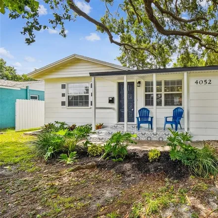 Image 2 - Thorn Howard Academy, 12th Avenue North, Saint Petersburg, FL 33710, USA - House for sale