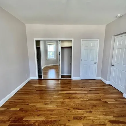 Rent this 3 bed apartment on 21 Lincoln Street in Homestead Park, City of New Rochelle