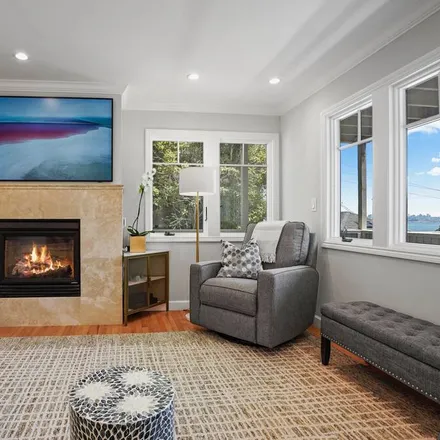 Rent this 1 bed apartment on Sausalito in CA, 94965