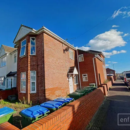 Buy this 1 bed apartment on 36 Peveril Road in Southampton, SO19 2DN