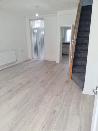 Image 2 - Ivy Leigh, Liverpool, L13 7ER, United Kingdom - House for rent