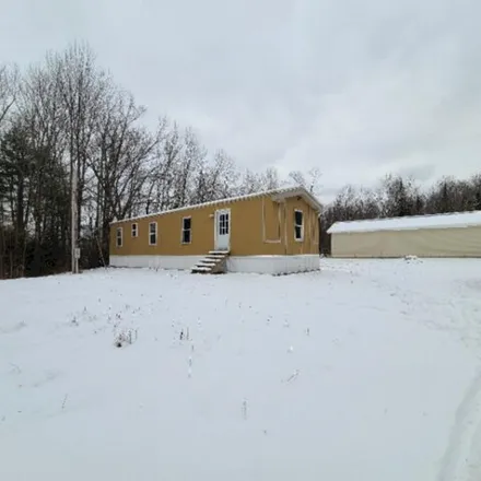 Buy this studio apartment on 7 Chick Road in Farmington, ME 04938