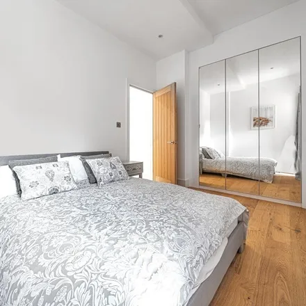 Rent this 2 bed apartment on Sheel Pharmacy in Nunhead Green, London
