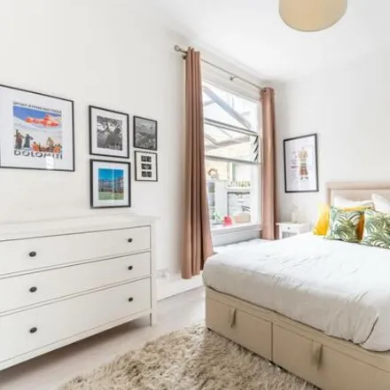 Image 3 - Tunley Road, London, NW10 9JR, United Kingdom - Apartment for sale