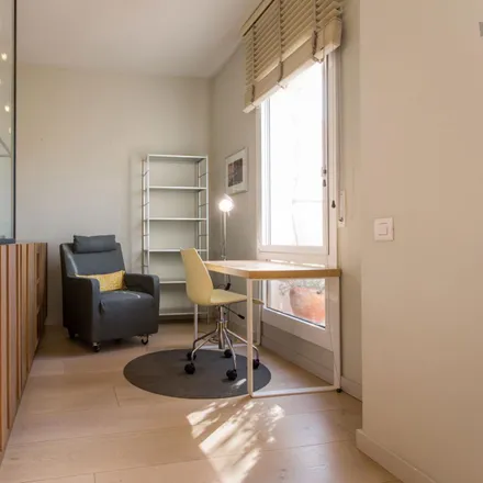 Image 9 - Carrer de Provença, 474, 08025 Barcelona, Spain - Apartment for rent