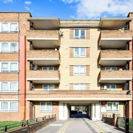 Buy this 4 bed apartment on Darling Row in London, E1 5RR