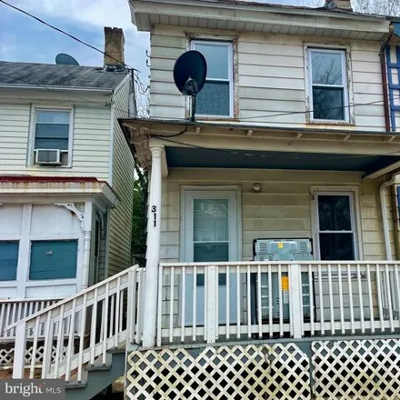Buy this 2 bed house on 313 East Broadway in Salem, Salem County