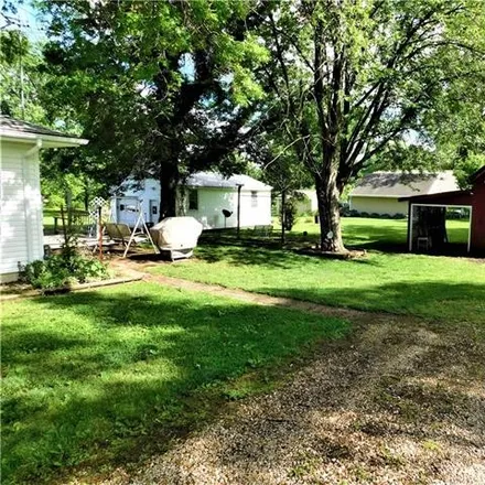 Image 8 - 305 East 5th Street, Holden, MO 64040, USA - House for sale
