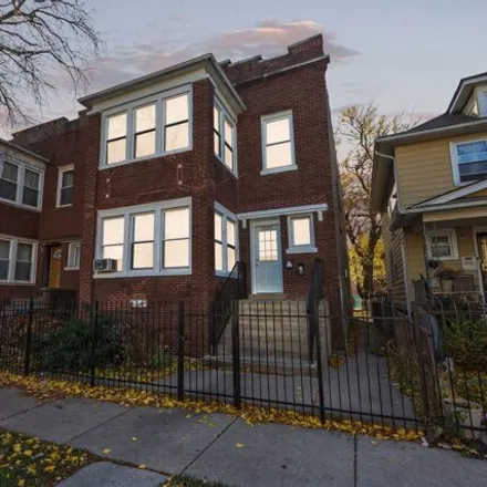 Image 2 - 5507 West Adams Street, Chicago, IL 60644, USA - House for sale