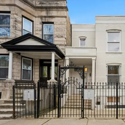Buy this 7 bed house on 3333 W Pierce Ave in Chicago, Illinois
