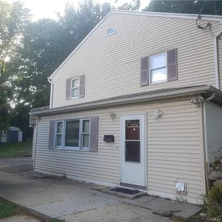 Rent this 3 bed house on 5 South Lake Boulevard in Mahopac Falls, Mahopac