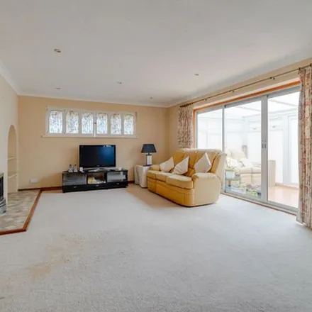 Rent this 4 bed apartment on Huntingdon Road in Wyton, PE28 2AE