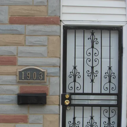 Image 2 - 1903 East Lanvale Street, Baltimore, MD 21213, USA - Townhouse for sale