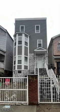 Rent this 2 bed apartment on 218 North 6th Street in Roseville, Newark