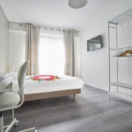 Rent this 1 bed apartment on 6 Allée des Tuileries in 59000 Lille, France
