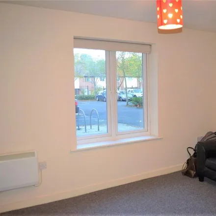 Image 7 - Woodsome Park, Liverpool, L25 5HA, United Kingdom - Apartment for rent