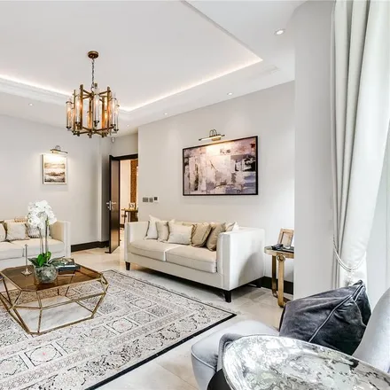 Rent this 3 bed apartment on Parkside in Knightsbridge, 28-52 Knightsbridge