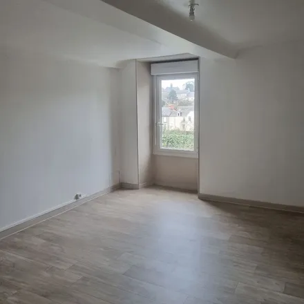 Rent this 3 bed apartment on 9 Rue Thiers in 50160 Torigni-sur-Vire, France