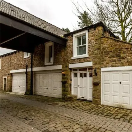 Rent this 2 bed room on Luxary Escapes in Abbey Mews, Billington