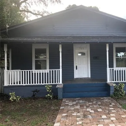 Rent this 4 bed house on 723 East Lake Avenue in Arlington Heights, Tampa