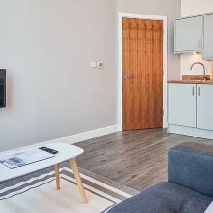 Image 1 - 2 Hooper Street, Stockport, SK1 1DU, United Kingdom - Apartment for rent