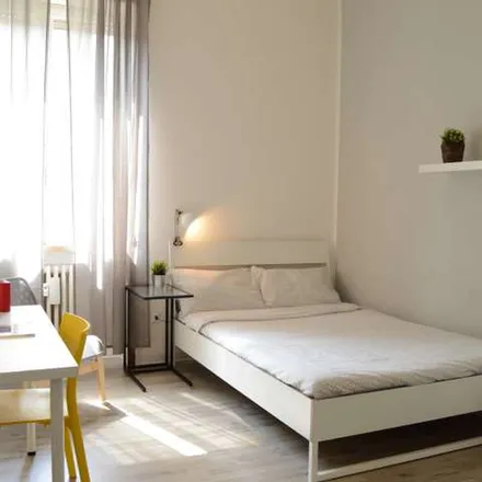 Rent this 6 bed apartment on Biblioteca Comunale Vigentina in Corso di Porta Vigentina, 15