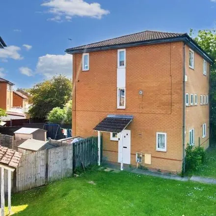 Buy this 3 bed townhouse on Dulverton Drive in Bletchley, MK4 1DE