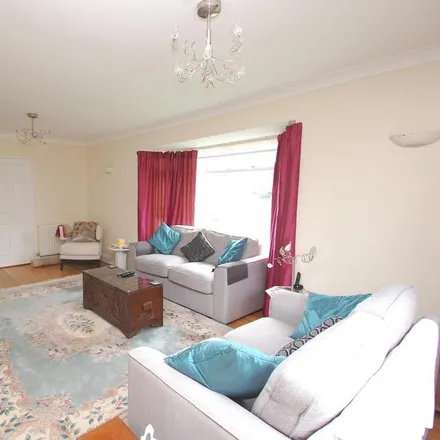 Rent this 3 bed house on Lewis Close in Brentwood, CM15 9AE