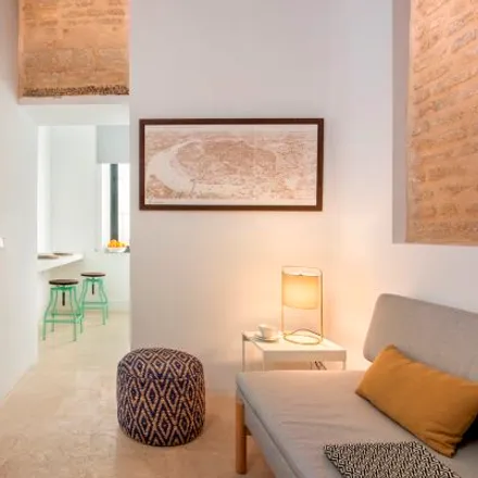 Image 8 - Calle Santa Teresa, 17, 41004 Seville, Spain - Apartment for rent