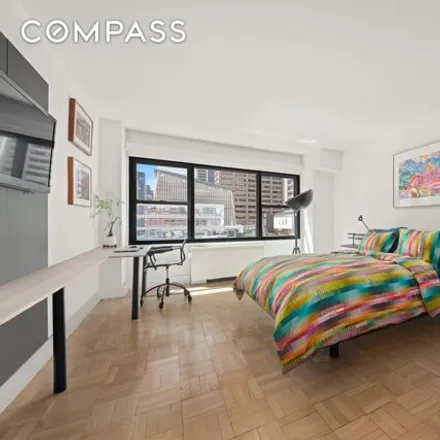 Image 4 - 1020 3rd Avenue, New York, NY 10065, USA - Apartment for sale