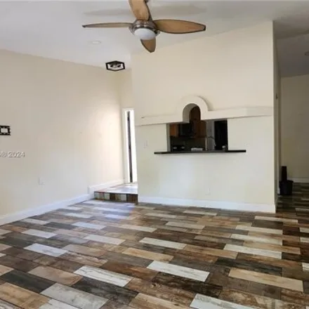 Image 2 - 11288 Sw 9th Ct, Pembroke Pines, Florida, 33025 - House for rent