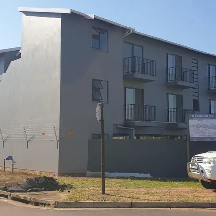 Image 4 - Hudd Road, Athlone Park, Umbogintwini, South Africa - Apartment for rent