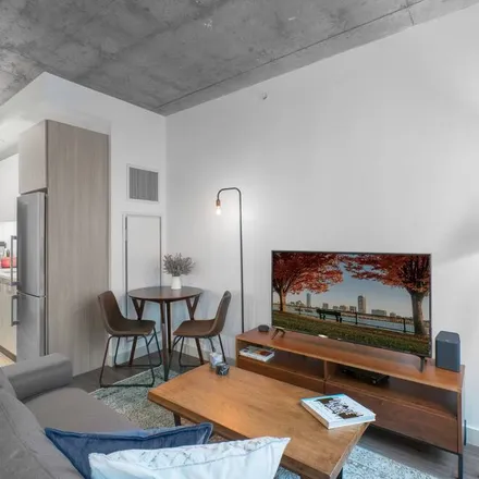 Rent this studio apartment on Cambridge