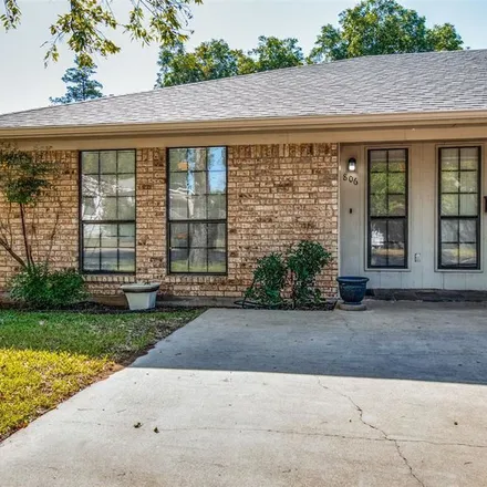 Rent this 2 bed apartment on 826 West Belden Street in Sherman, TX 75092