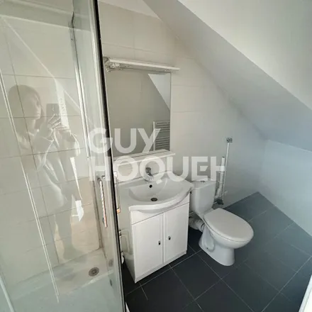 Image 4 - Avenue Bobby Sands, 77500 Chelles, France - Apartment for rent