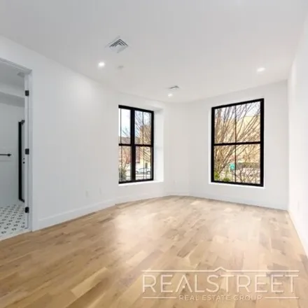 Image 3 - 1390 Eastern Parkway, New York, NY 11233, USA - House for rent