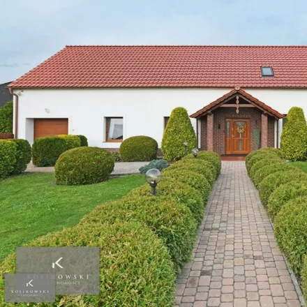 Buy this studio house on Rondo Generała Stefana Grota-Roweckiego in Namysłów, Poland