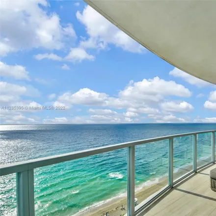 Image 1 - 3101 South Ocean Drive, Beverly Beach, Hollywood, FL 33019, USA - Condo for rent