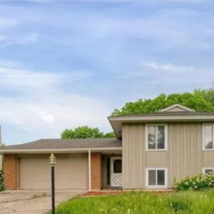 Buy this 4 bed house on 962 Cortland Drive in Apple Valley, MN 55124